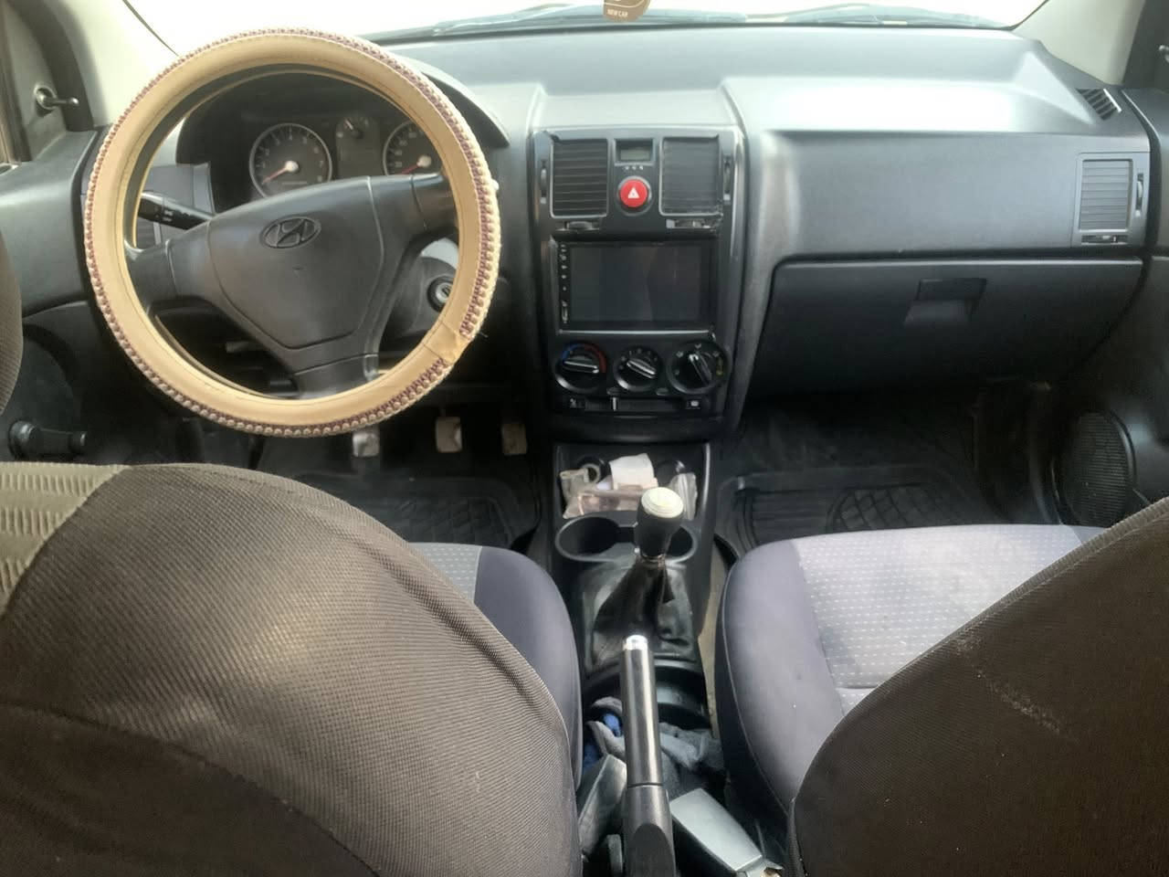 السلام عليكم هونداي للبيع 2006محرك وكير خير من الله رقم بغداد السعر 46 وبيها مجال اتصال على ***********
