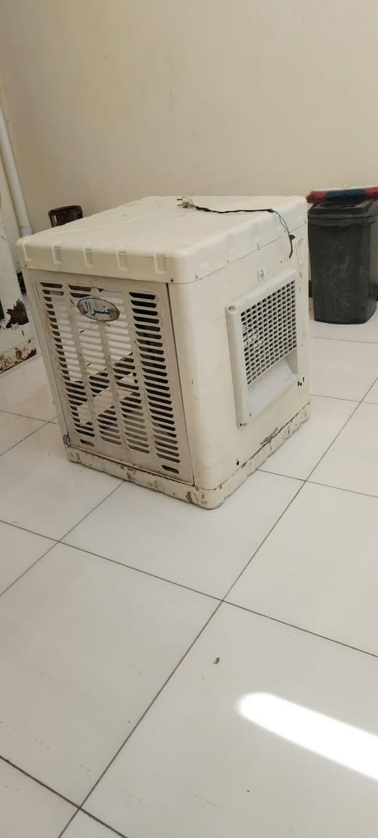 للبيع نضيفه استخدام قليل سعر ٨٠ الف العنوان النجف حي النداء شارع المجمعات ***********
