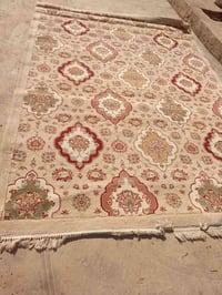 فرشات العرض مترين ونص وطول 3امتار  عدد 2 نفس الون اسعر الواحد 25 اتصال...