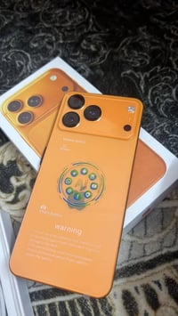 ايفون ١٧ كوبي • مع ملحقات • شخط بسيط