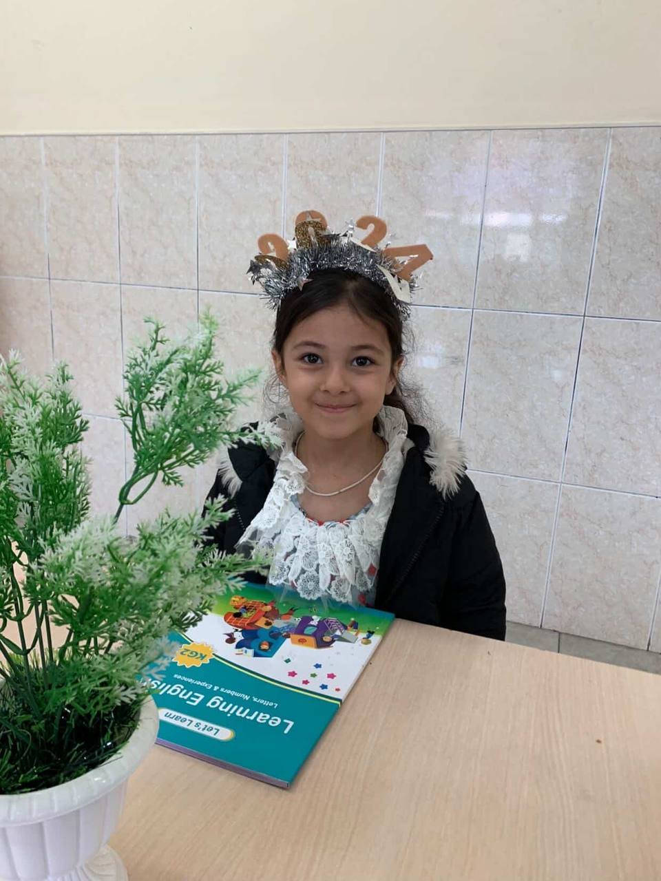 لأنك تبحثينعن مكان يشبه " حضن الام " ويهتم بعقل طفلك الصغير 🐻✨️
نحن نعلم ان قرار ترك طفلك في روضه ليس سهلا لذلك في [ حضانه نور بسمايه ] لا نقدم مجرد مكان للانتظار ، بل نبني عالما من فيه الأمان التام لتنمية مهارات طفلك 🚀
حضانة نور بسماية A9 
مؤسسة كيدز اكاديمي التعليمية 
للاستفسار الاتصال ***********☎️
