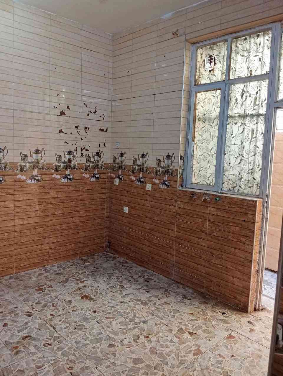 للبيع بيت زراعي 100 متر مربع 10*10 منطقة ضياء الحلفي شارع المصرف البلديات فرع أسواق فراولة 🍓 طابق واحد وفوق غرف سندويج السعر 115 البيت فارغ للاستفسار *********** وات ساب موجود

