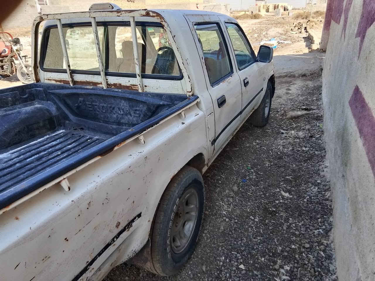 بيكم دير 208 للبيع رقم نكليزي بسمي سنويه 2030 مكاني كوت السعر 35 وبيه مجال للشراي ***********
