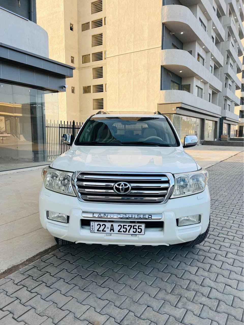 السلام عليكم  ‏ملاحظة اني مكلف بنشر
 ‏لاندكروزر  2010
 مواصفات فول GXR. 💫
خليجي مكفوله قطره وصبغ مابيها 
 محرك 6 V مامفتوح
موصفات 
فتحه 
بصمه 
شاشه  جبيره 
ثلاجه بل چكمجه
حساسات امامي وخلفي 
كامره دواره
كراسيات جكه 
تحكمات إستيرن 
تبريد خير من الله 
باقي المواصفات غنيه عن التعريف
جديده لوك السياره ولا غلطه بالواقع احلى بهواي
‏ما شاء الله سيارة كلش نظيف مرتب بدون مصرف 
سياره جاهزه صدر امامي خلفي جديد مابى مصرف 
دهن كير ومكينه وفلاتر تبريد تفتر بانزين  كلها جديده 
4 تايرات جديد سياره بى ثلاث مكان تعديل بارد
سعره 293
واستفسار اكثر  خابر وتدلل ***********
 ‏ملاحظة اني مكلف بنشر ما أجاوب على التعليقات ما متواجد عالفيس شراي خابر وتدلل
مكان سياره كركوك
 وتحياتي للجميع كركوك, العراق
