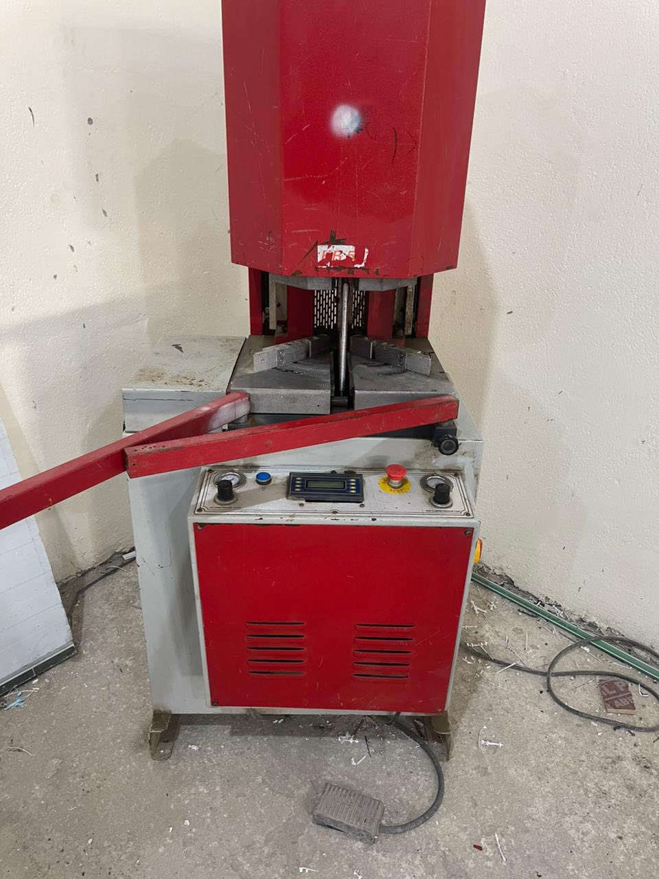 السلام عليكم
معمل p v c ٥مكائن 3فيز 
ع وضع الشركة ماملعوب بي شي 
كله شغال  وكاعد نشتغل بي  وخير من الله 
تجي تفحص بالمعمل 
السعر ٣١وبي مجال 
للستفسار 
***********
