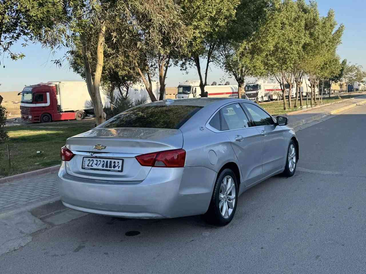 Chevrolet impala 2017 LT
السلام عليكم للبيع شوفرليت امبالا 2017 LT
***********
المواصفات : 
شاشه كبيرة وقاصة
كشنات جلد + كهرباء 
لايت زينون 
تحكمات ستيرن جهتين 
كامرة خلفية
‏Apple CarPlay + Bluetoot
اشاير بالمري 
نظام صوت Bose 
وبيها بعد هواي مواصفات ما ذكرتهن 
الضرر ٤ قطع صبغ بدون شاصي بدون لغد 
كير مكينه بشرط 
رقم اربيل الجديد سنوية جديد شرط التحويل او الوكالة 
السعر 104 وبيها مجال مكان السيارة بغداد
