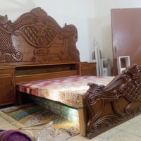 غرفة خشب • نظيفه ٩٠٪ • بيع مستعجل