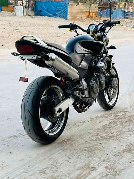 البیع 600هورنیت شرط محرك مكان كركوك  سعر 19بی مجال رقم موبایل ***********
