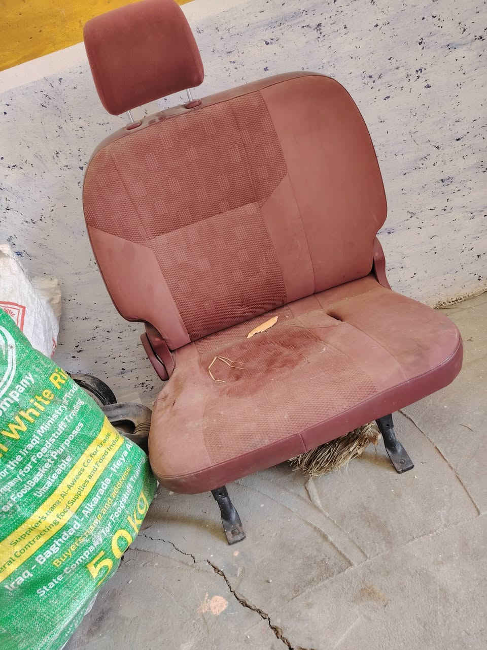 السلام عليكم
كشن فلاونزه موديل 14 فول مواصفات جهه السائق
السعر 225الف وبيه مجال
كشن فلاونزه جهه العبري السعر 100الف وبيه مجال
باب نيسان موديل 12 مكفول من الصبغ جاهز ملحقاته
سعر225الف وبيه مجال
الاستفسار خاص


**إذا كنت صاحب هذا الإعلان وتريد حذفه لأي سبب، رجاءا أرسل رسالة إلى الدعم الفني**