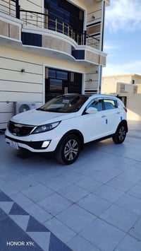 سلا عليكم البيع كيا سبورتج موديل 2011 رقم بغداد نكليزي بسمي شخصين مكفو...