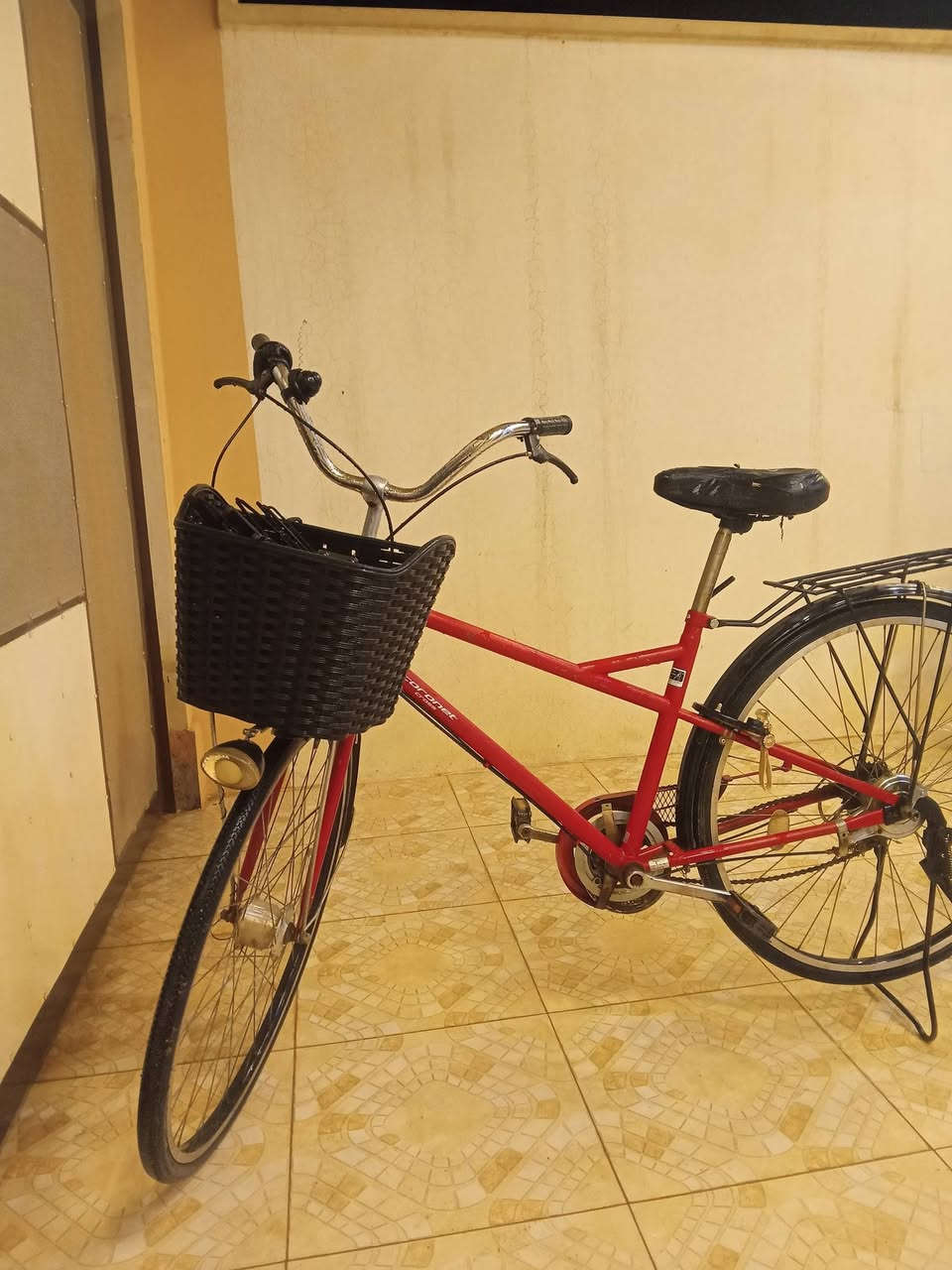 سلام عليكم
بايسكل اوربي للبيع نضيف لشه نضيفه كير ومكينه اصلي 
دينمو امامي شغال 
سعر 80 وبي مجال 
⛔ البايسكل يحتاج بس مجمع امامي وال باقي كمال 
الوياله امامي وخلفي مابيهم اي عواج مسطرة 📏
مكان موصل حي الملاين الثانيه 

الخاص مفتوح 🔓 
اذا عندك استفسار راسل وتدلل


**إذا كنت صاحب هذا الإعلان وتريد حذفه لأي سبب، رجاءا أرسل رسالة إلى الدعم الفني**