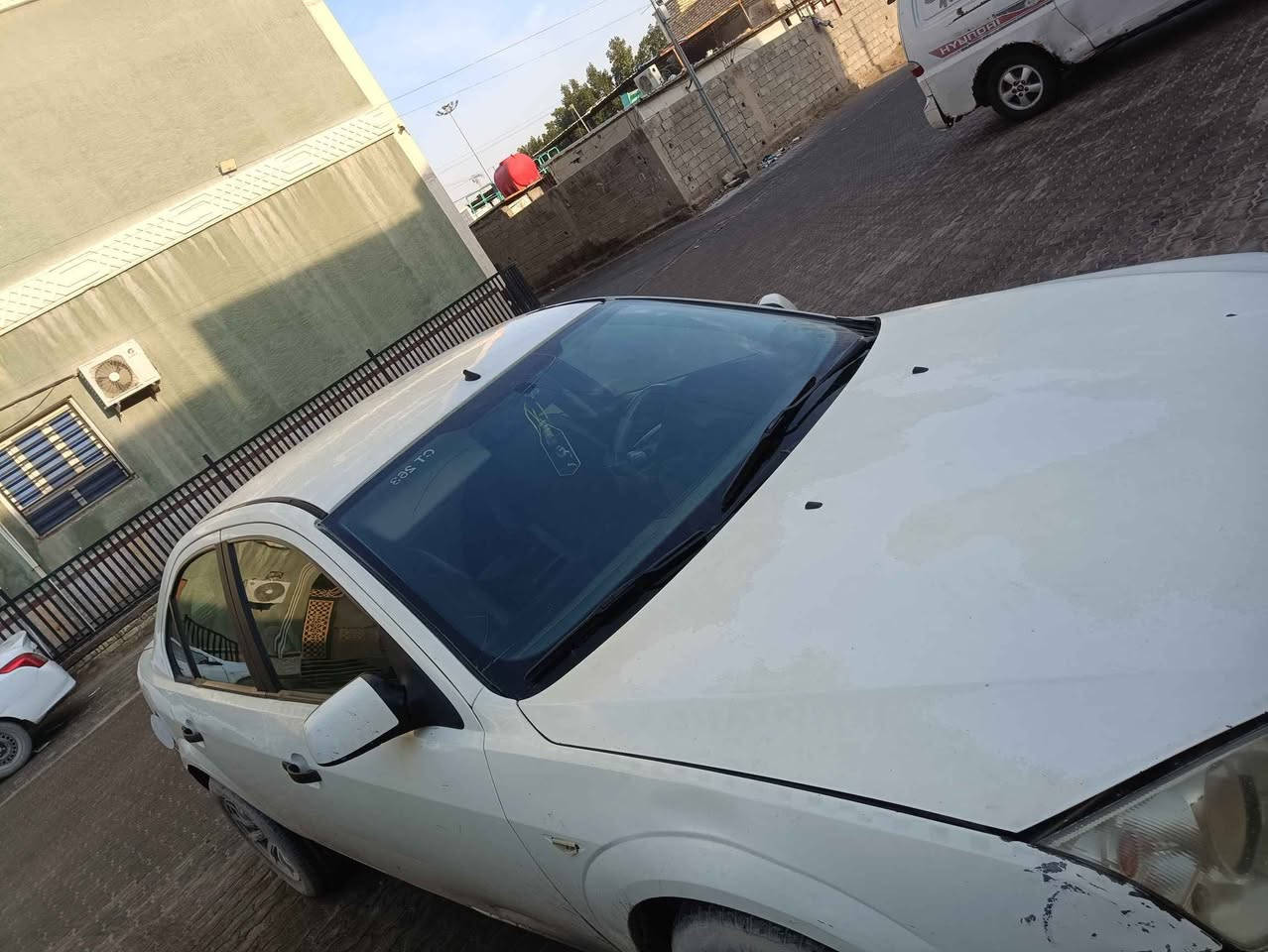 سيارة فورد 2006 لون ابيض كير يعمل بصورة جيدة بيها خيط تبخير حدادة جيده بدي بلاد بدون ضربة قوية السعر 30$ وبيها مجال العنوان البصره مركز
الاتصال *********** البصرة, العراق
