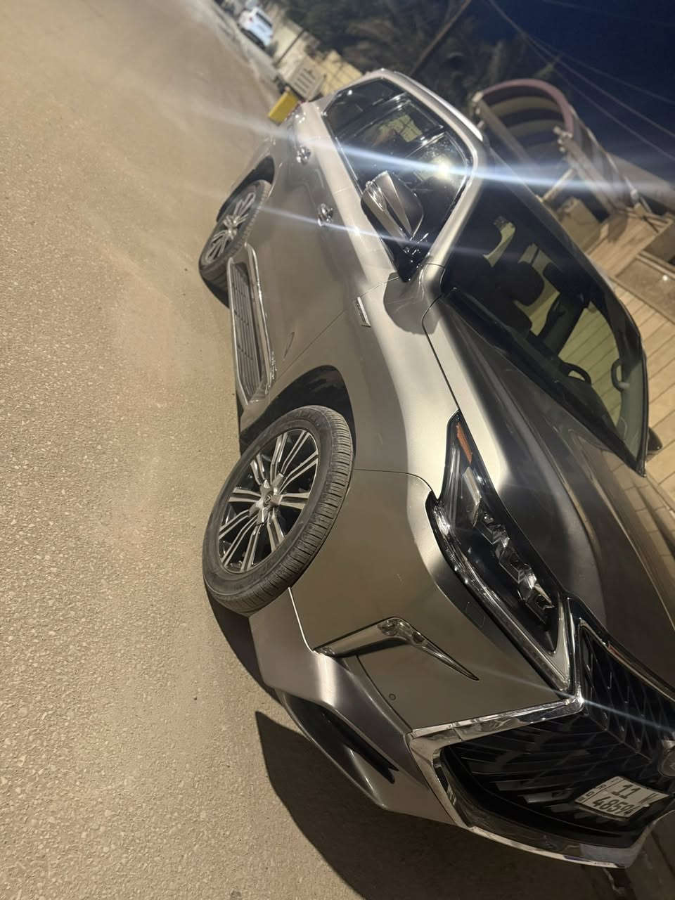 سلام عليكم                                                                        لكزس 570 LX موديل 2018 
لون سلفر ماشيه 160 ألف 
فول مواصفات 
سعر 610 وبيها مجال 

+964 774 837 7798
