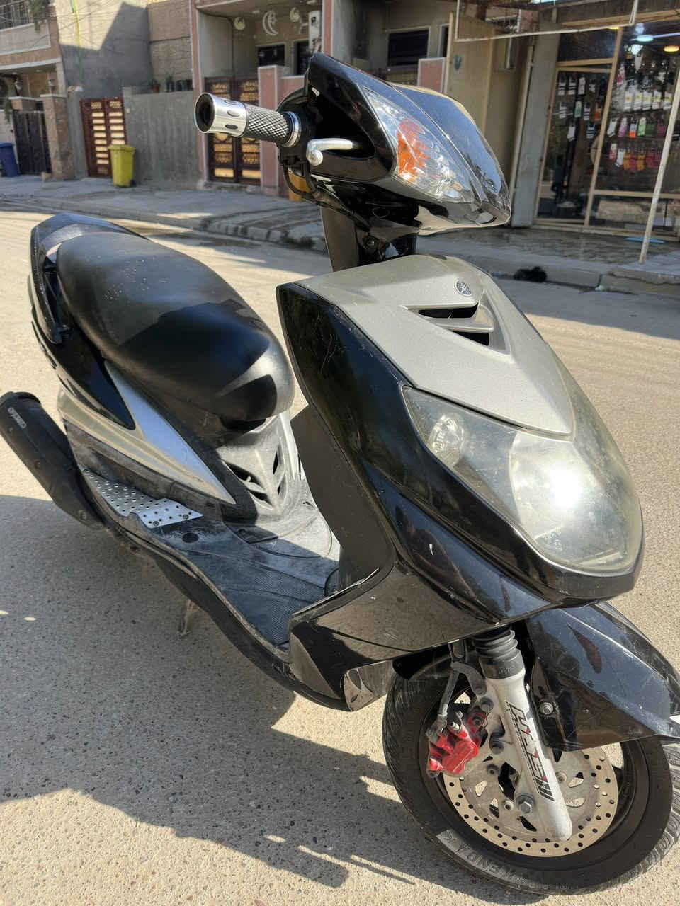 للبيع او مراوس حسب القناعة ✅😉
سكنس فحل كوري نوزل صارله شهرين نازله من رمبه دراجة خير من الله مال جني مناقصه شي كلهه ختم واحد فقط شخوط مال رمبه بلصفح مثل ماموضح بلصوره ترايك للبصرة معدل يخبل كلجات نضيفة قبل سبوع سويت ادامه اله من كلشي تجي تفحص وتاخذ وراسك بارد   السعر 850 الف وبيهه مجال حك الجية ✅✅
مكان دراجة بغداد البنوك 
واتساب ***********
