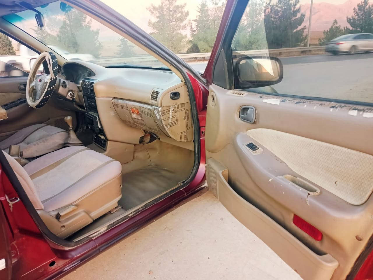 بەناوی خوای گەورە
کیا سیڤیا مۆدێل 1993 ئاڕم سلێمانی
سەیارەکە ماشاللەی دەوئ ناوزەردەو ناوەوەی لۆکە
مەکینە شازدەو بەخە
گێرومەکینەو ئاڕم بەشەرت 
ئەشیای تەبریدی مەزبوت پێوەیە
پشتو پێشی کەپسە
نرخی 17وەرەقەو مجال
لەڕانیەیە
***********
ڤایبەرو وەتس ئەپی لەسەرە
