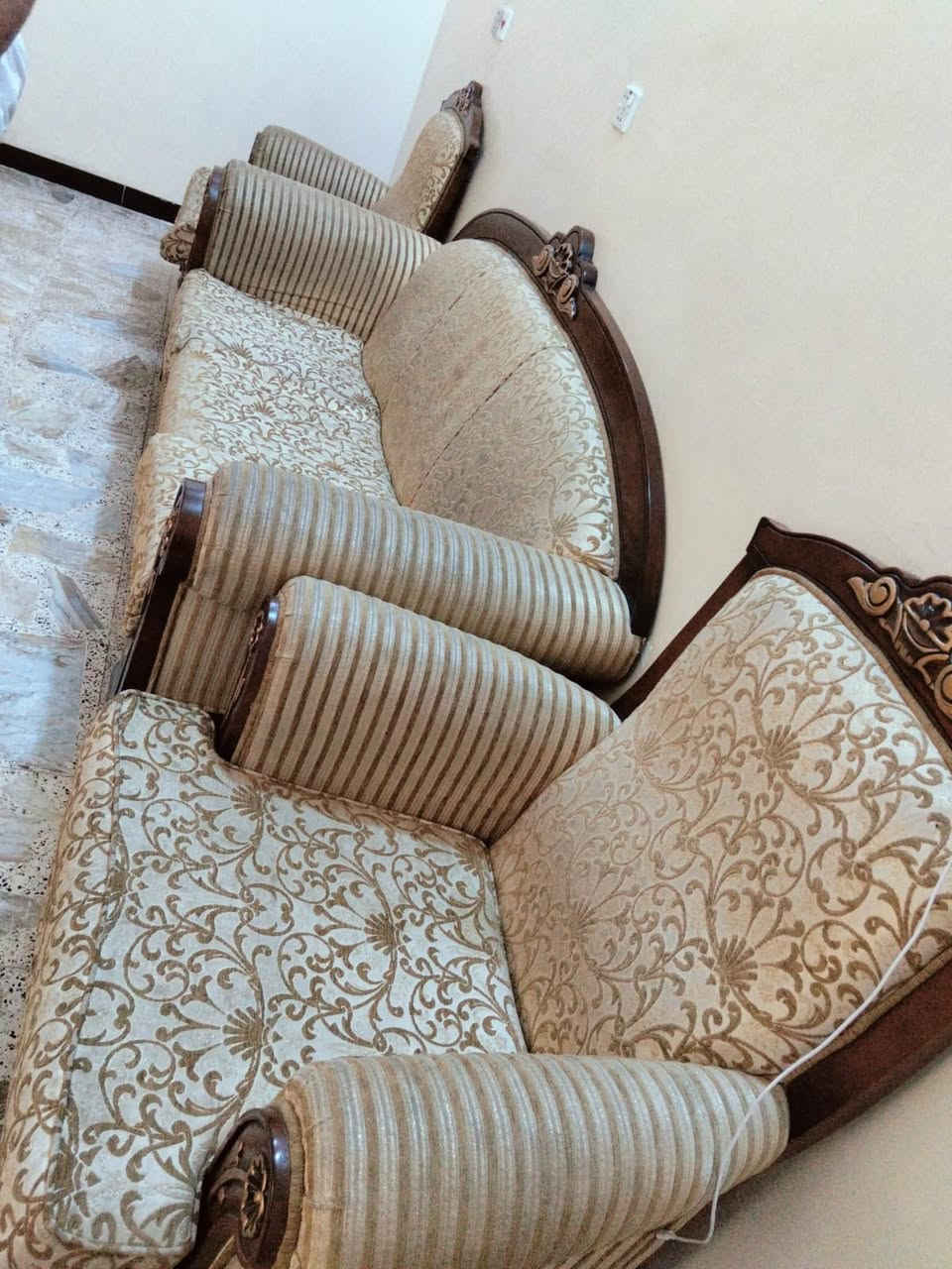السلام عليكم
للبيع تخم مستعمل تركي
التخم نظيف وجديد
احلى من الصورة
السعر 350 الف

العنوان بغداد
رقم ***********
