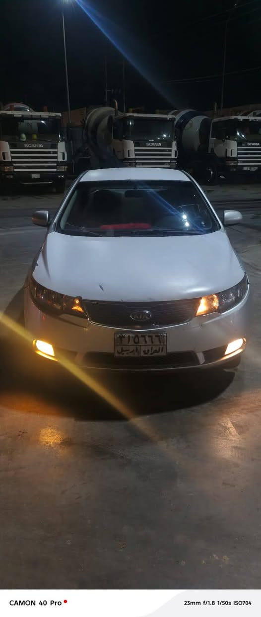 ياالله سيراتو موديل 13 خليجي بيه بينيد وقماره وجنطه وشويه باب وتكمه اثر جراد سياره حلوه وكاعده ترايك وين ماجان سياره مال عيشه مابيه اي نقص العنوان واسط قظاء العزيزية مكلف بنشر الاستفسار الاتصال على الرقم ***********
