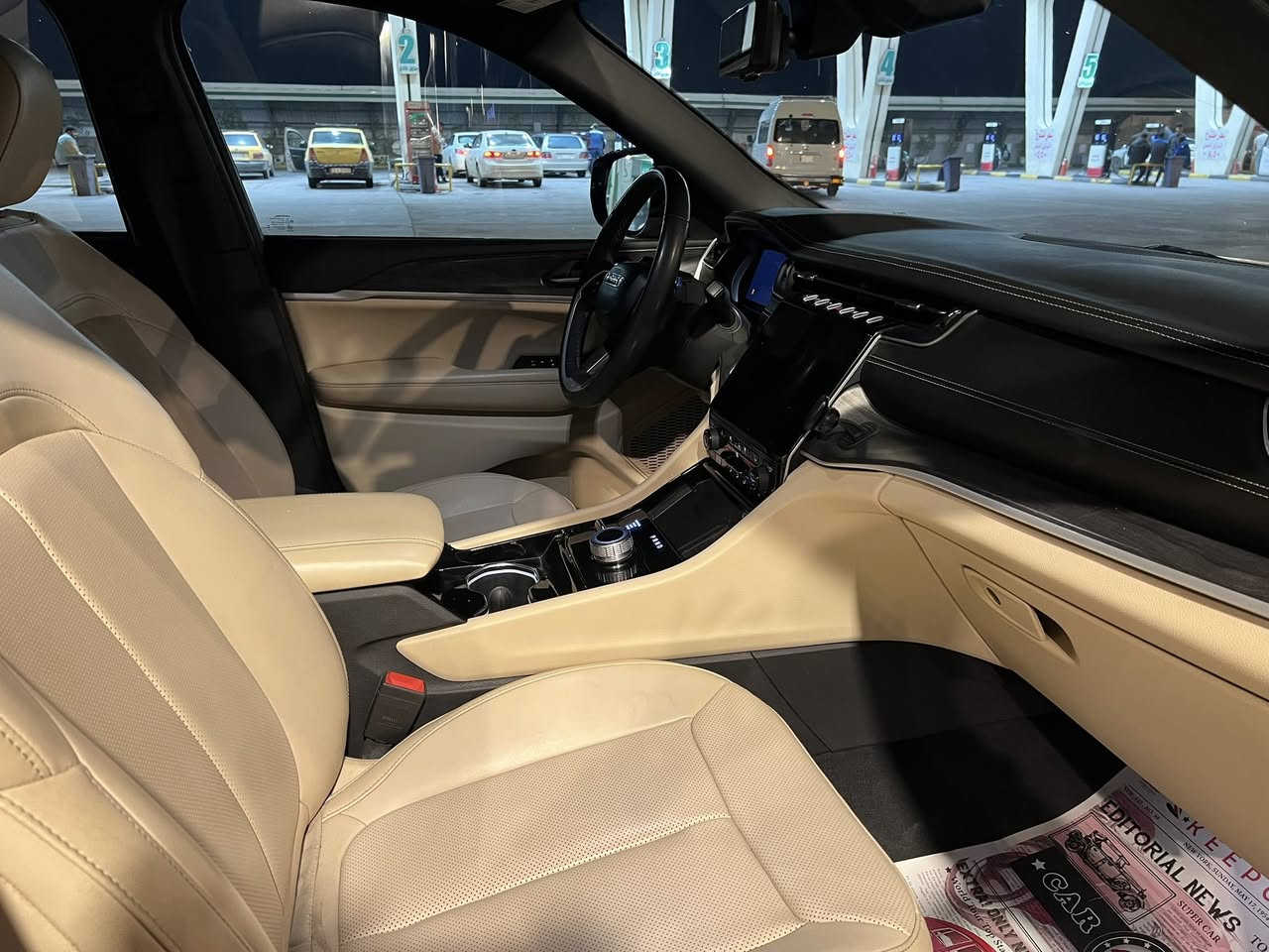 السلام عليكم من رخصة الادمن 
جيب لمتد للبيع او مراوس بكوري 
موديل23 
حادث بنيد وچاملغ جهة الايمن
البنيد مبدل نفس اللون يعني بيها قطعه وحده صبغ
المواصفات
فول عدى السلايت
كامرات عدد 5 محيطيه
شاشه كبيره
بردات بلاديه
حساس امامي خلفي
مرايا تعتيم
كشنات كهرباء تدفئه تبريد
داخل عسلي
رادار تصادم
تحديد مسار
اوتو بارك 
اوتو ستار
مكرك كير حداده بشرط شركه
تخم تاير
بطاريات ايسي ديلكو امريكي جدد
وكو هواي مواصفات مذاكرهن

السعر29 وبيها مجال ان شاءالله 
***********
