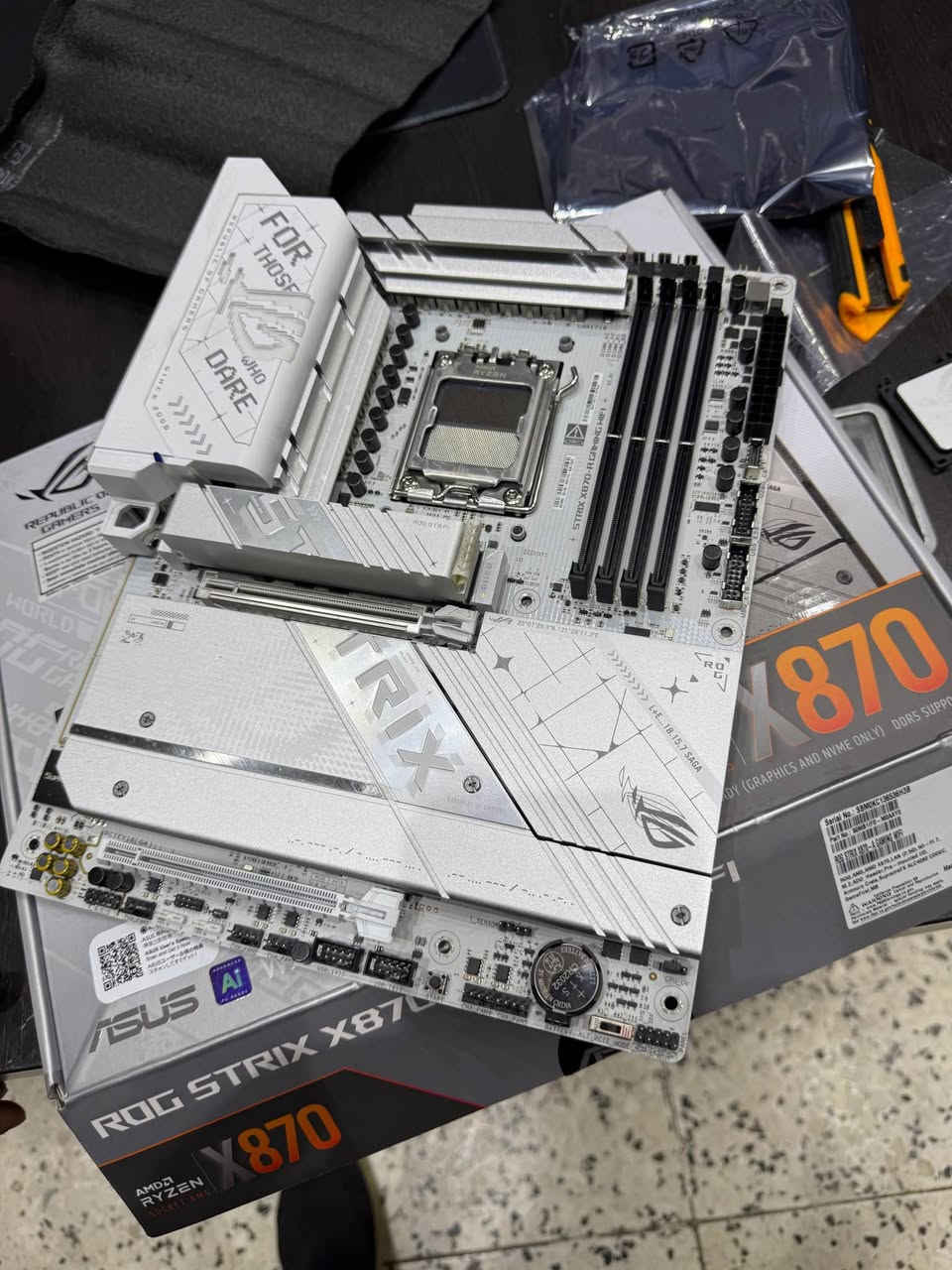 ASUS ROG Strix X870‑A Gaming WiFi 7
البيع 350 الف قفل موجود توصيل بغداد, العراق


**إذا كنت صاحب هذا الإعلان وتريد حذفه لأي سبب، رجاءا أرسل رسالة إلى الدعم الفني**