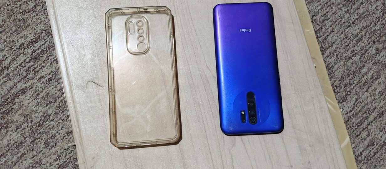 السلام عليكم موبايل للبيع ذاكره 64 الجهاز وضع الشركه بس فطر زغير بالشاشه السعر 80اوبيه مجال الاستفسار ***********
