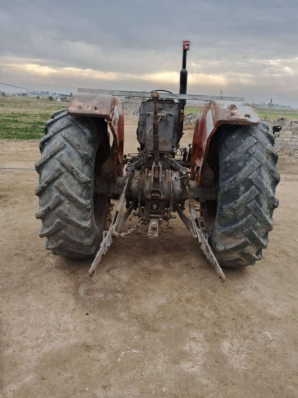 سلام عليكم مكينة فوركسن خمسه وسبعين جاةزة بدون رقام. مكان بقداد أبو قريب ولشراي يتص ويدلل*********** ***********
