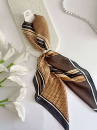 سكارف • ٣ قطع • توصيل