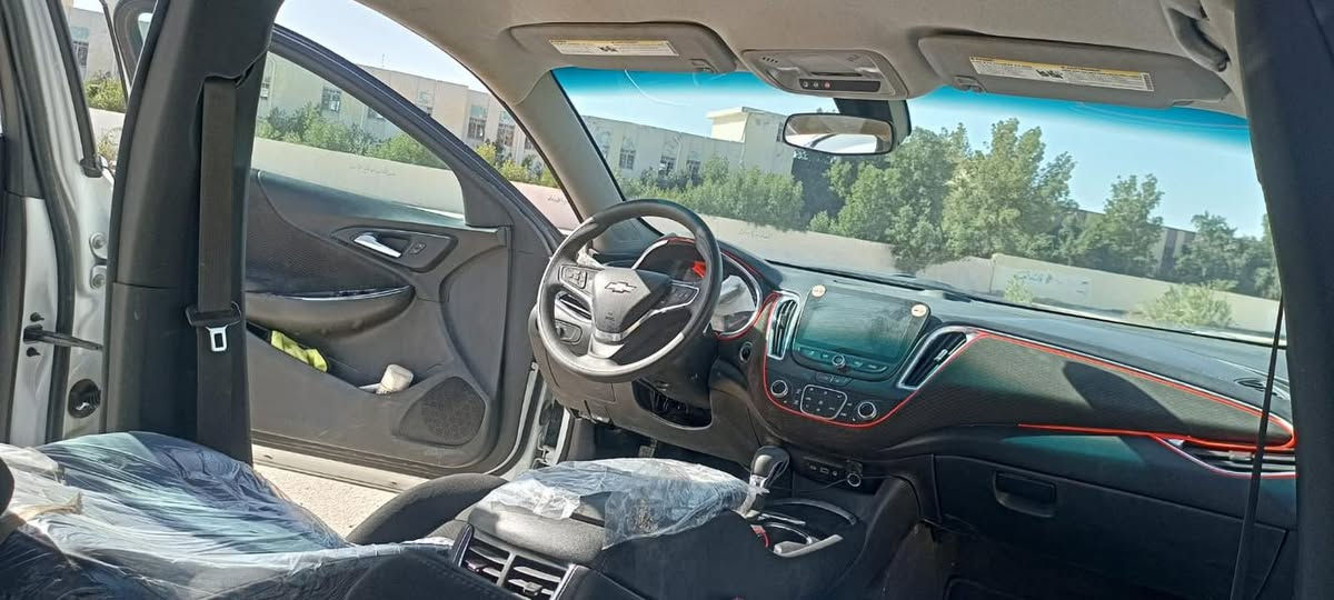 شفروليه ماليبو ابيض 2021
فئة LT محرك 1500 توربو وارد امريكي رقم انكليزي نجف بأسمي سنويه 2030 حادث موضح بالصور 
مواصفات:
١ـ دخول ذكي (بصمه)
٢ـ شاشة تدعم ابل كار بلي + اندرويد اوتو
٣ـ كامرا دواره 
٤ـ تبريد قطعتين منفصل + تدفئة 
٥ـ نظام أوتو ستوب إقتصادي 
٦ـ مقعد السائق كهربائي 
٧ـ حدادية ٩٩٪
٨ـ نضافة خارجيه ٩٥٪
١٠ـ تخم إطارات ٩٩٪
١١ـ نظام القاصة
١٢ـ تدفئة كشنات (السائق+الراكب)
115بيها مجال حگ الجية شي بسيط
 للتواصل (***********)
