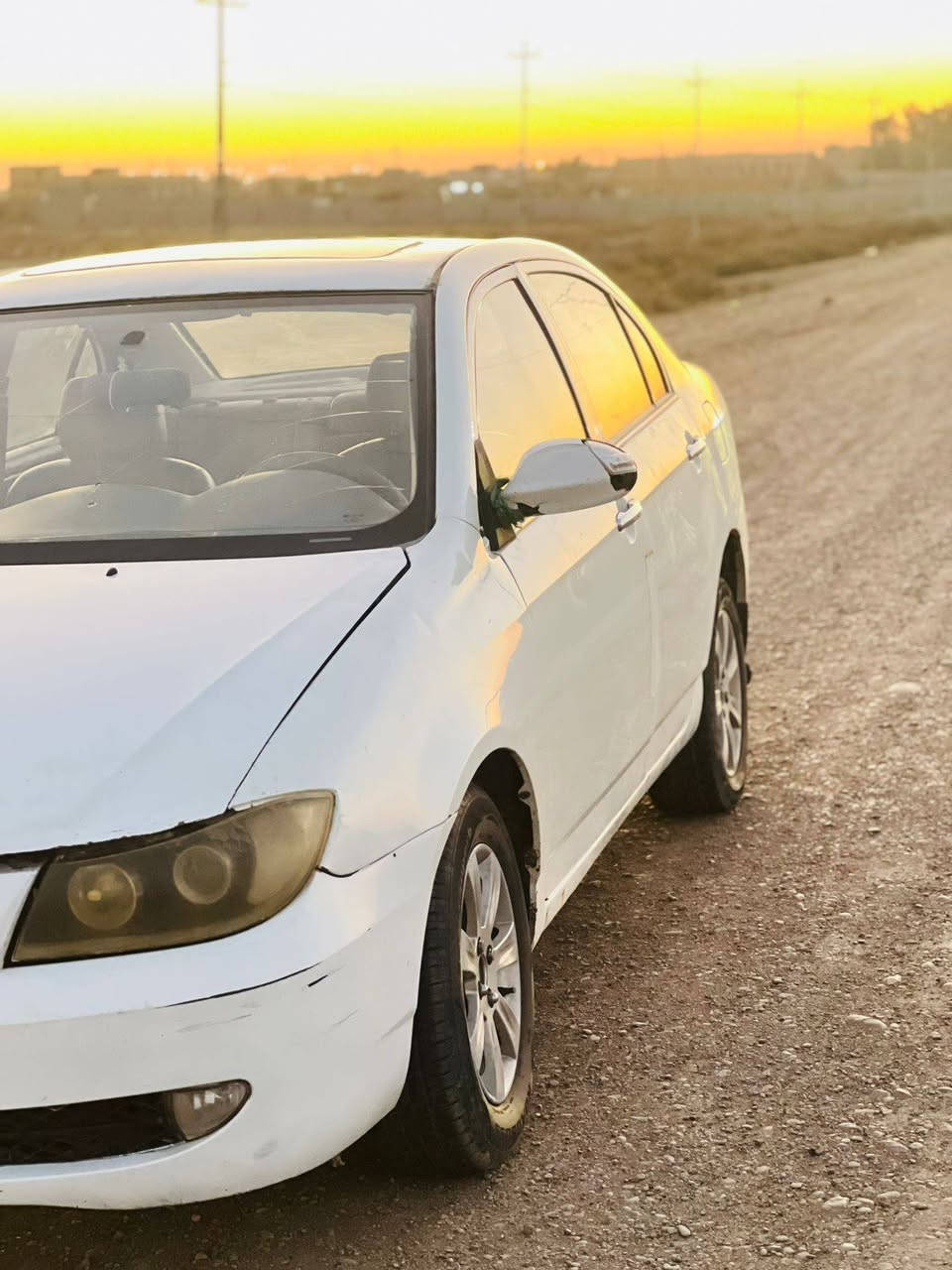 السلام عليكم
للبيع ايفان 620موديل2013
رقم قادسيه گير ومكينه جديدات  كهربائيات شغاله حداده نظيفه السهر 30 
***********
