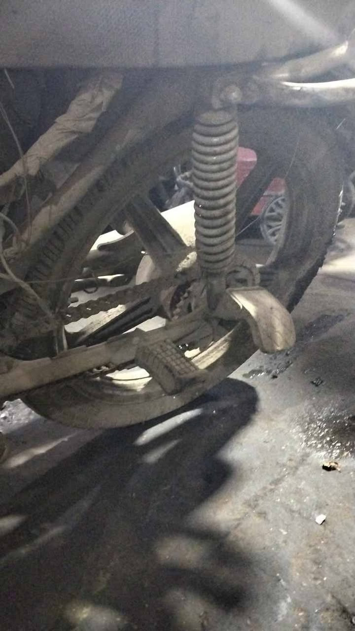 السلام عليكم عندي دراجه يراني اربعه گير بيها كلچ گايم 300بيها مجال الدراجه شغاله بس صينيه مال ابريك الخلفي مكسور مكانها المشتل


**إذا كنت صاحب هذا الإعلان وتريد حذفه لأي سبب، رجاءا أرسل رسالة إلى الدعم الفني**