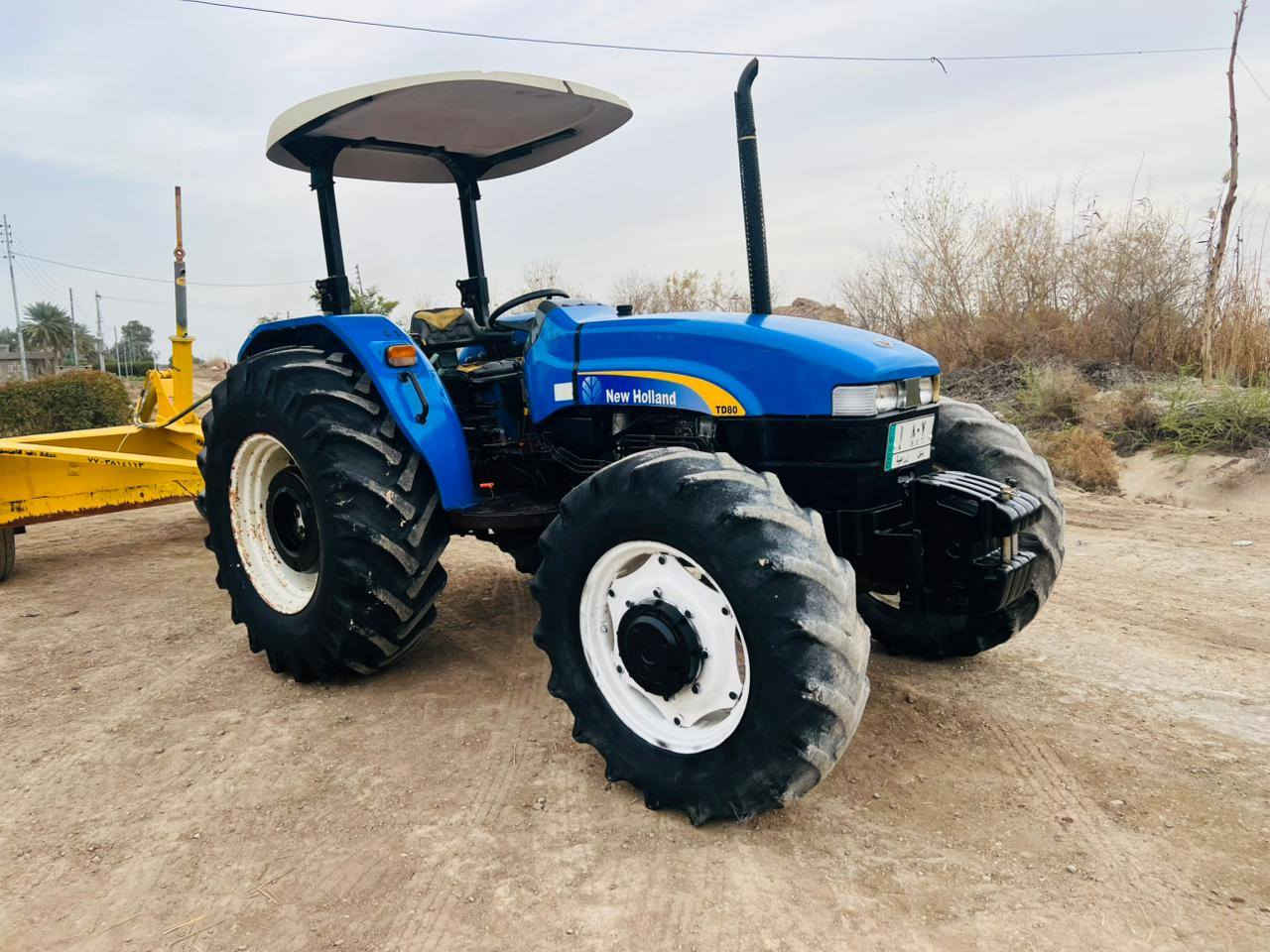 للبيع نيوهولند 2011 رقم وسنوية ورثه بدون تحويل مكينة خير من الله أي نقص ما بيه محرك لا تبخير ولا تنقيص كير واكسن مكفولات كهربائيات شغاله مكينة مال جناي السعر 16 مليون ونص  المكان بابل قرب خط السريع للأستفسار ***********
