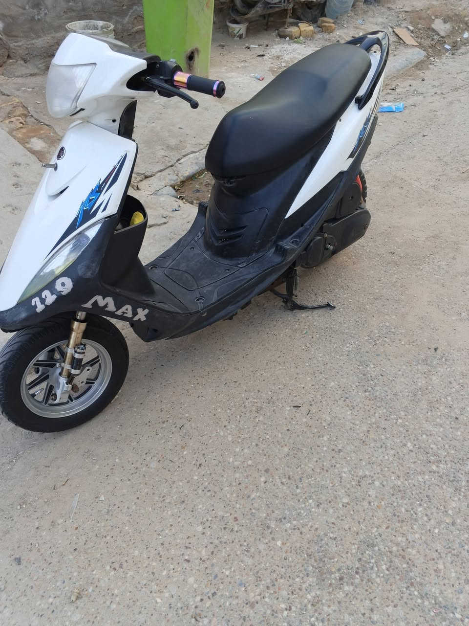 دراجة ماكس عدله البيع
مفتوحه 50 دراجة خير من الله شلعه ومعدل وناعمه 
صالنصه رياضي
دبلات تزويد 
وبيها تزويد خير من الله 
السعر 550 وبيها مجال قليل 
***********
مكلف بل النشر
