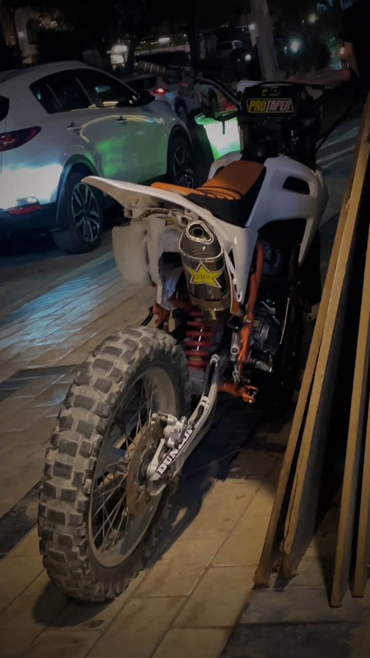 السلام عليكم للبيع crx300cc /2025 للبيع الدراجه نظيفه جداً و كامله كلشي نقص دشلي مال سلف فقط موجود بس شد المكان اليرموك بغداد اربع شوارع الرقم
***********
