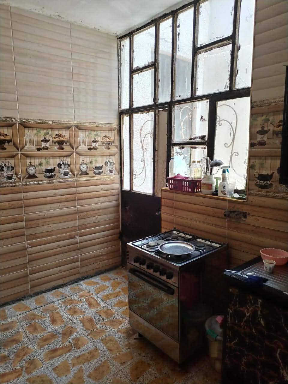 🏠 مشتمل75 واقع حال 83  للبيع مدخلين عالي عشارع بناء حديث 
📍 مسقط شارع شركه
 السعر💵 40 بي مجال الشراي
الاستفسار الاتصال 📞 ***********
