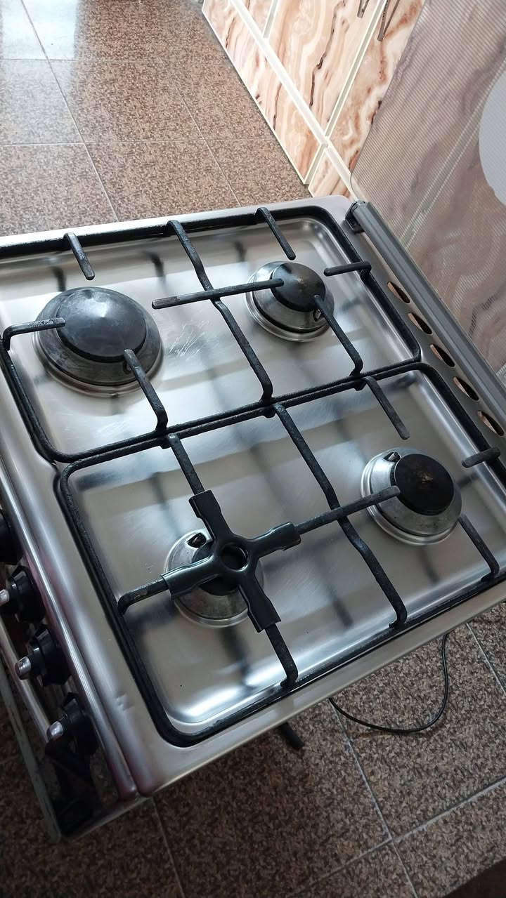 السلام عليكم طباخ للبيع استعمال كلش قليل السعر250 مكاني بوب الشام يوجد توصيل رقم ***********
