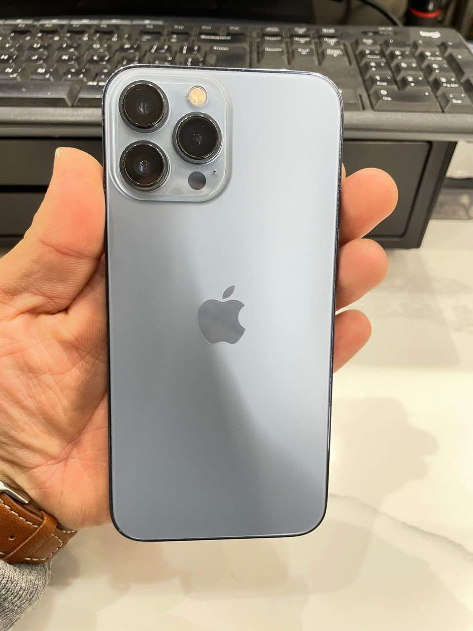 ايفون ١٣ برو ماكس امريكي مبدل شاشه اصليه شرط مال جهاز بطاريه ٩٤ و الظهر مبدل هم  السعر ٥٤٠ ذاكزه ٢٥٦ الجهاز مكفول من اي عطل كله تمام وفول ومابيه اي مشكله  مكاني كربلااء بيع او مراوس ب ايفون احدث و انطي فرق هذه رقمي *********** كربلاء, العراق
