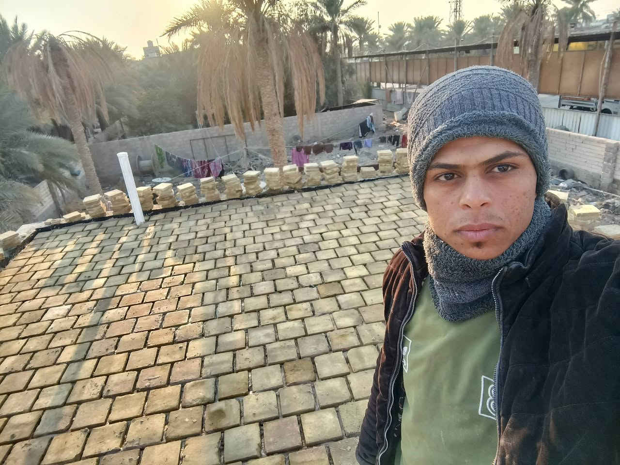 خلفه تطبيك فرشي شغل درجه اولى شرط استلام مهندسين كرسته وعمل المتر 20 بس عمل المتر 7
 اشتغل فقط داخل كربلاء ***********
