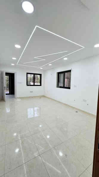 🔥عرض جديد 🔥
فيلا للبيع في اربيل مجمع #كنجان_ستي
-المساحة ٣٥٠ متر 
تتكون من :(خمس غرف نوم )
على شارع ١٥ #واجهة قبلة 
#حديقة ١٠٠ متر 
للحجز أو المزيد من المعلومات اتصلوا على ارقام الهاتف:
*********** WhatsApp
