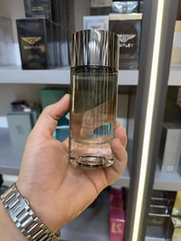 للبيع • مكياج