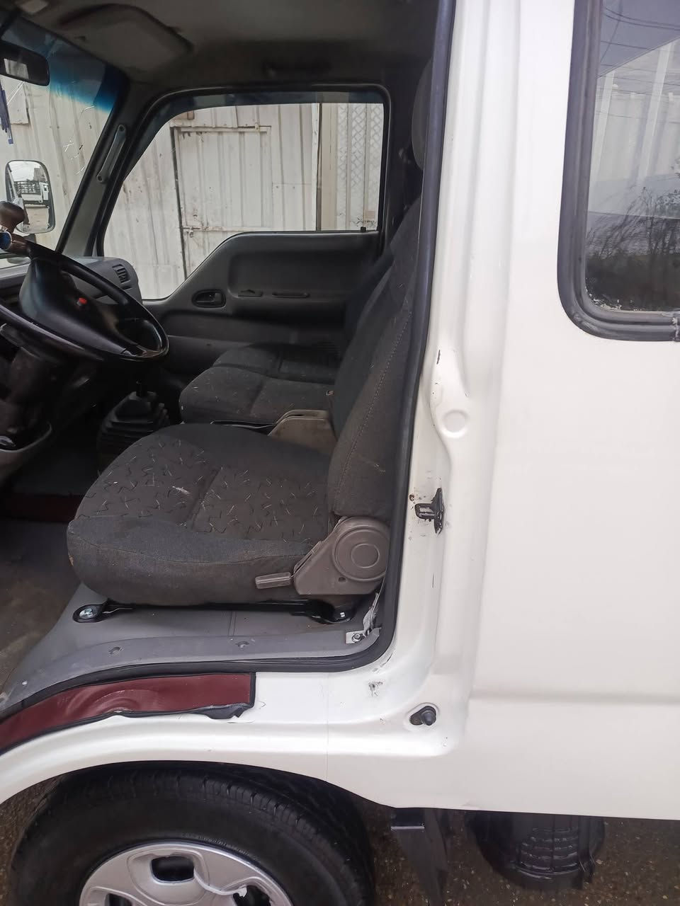 سلام عليكم. كيه البيع.  فنتيره مديل 98رقم بغداد.  صبق حزام الجماليه فقط.  مكينه وكير واكسن وشاصي خير من الله.  تخم تاير جديد كهربائيات شغاله.  صدر امامي وخلفي جديد.  دواخل حلوه.  تحويل مباشر.  بدي طويل 7حلقات سياره مال جناي السعر 62وبيه مجال الطيبين. الستفسار علا رقم الهاتف ‏‪***********‬‏ المكان بغداد
