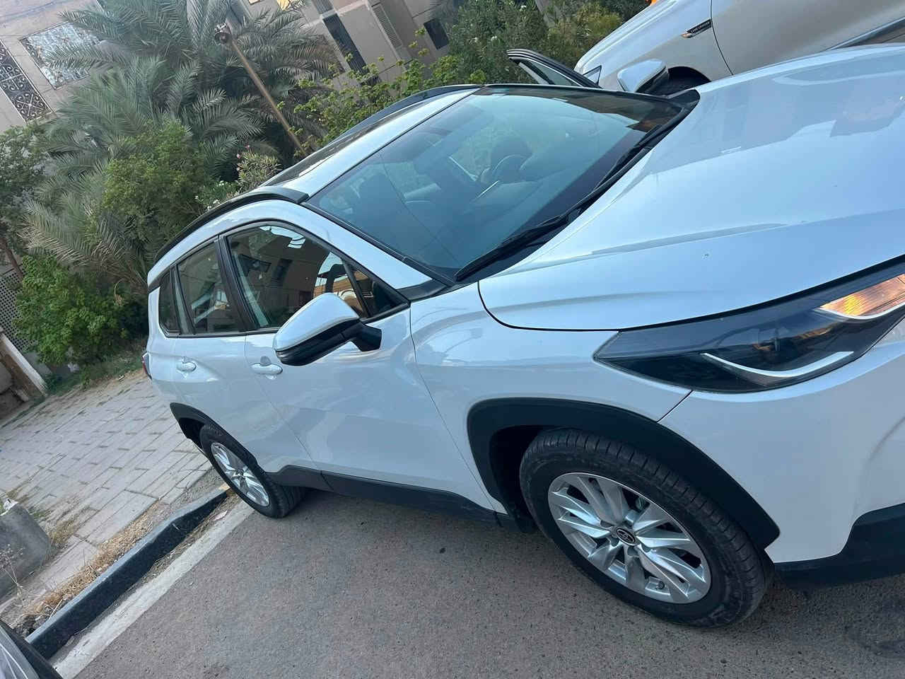 السلام عليكم للبيع كورلا اكروز مديل 24 شركة ساز يعني ياباني مو صيني رادار جانبي اربع كامرات اسلايت عداد المسافه 19000 بيها صبغ جاملغ او باب اثر طخه بدون دواخل العنوان شارع فلسطين السياره بسمي على ايدي او داخل الضمان شركة ساز السعر المطلوب 169 غير متواجد على الفيس الاستفسار ***********
