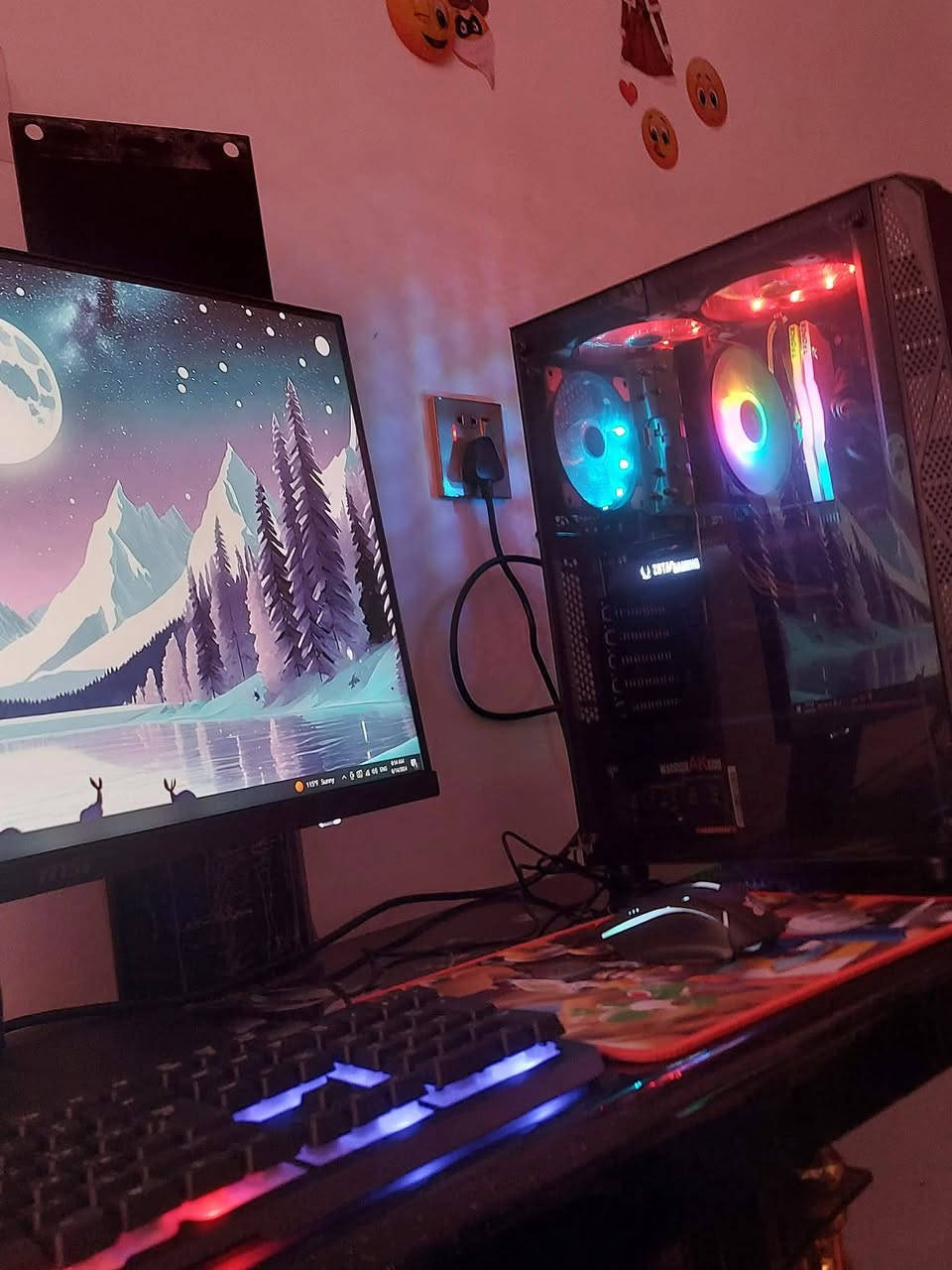 سلام عليكم pc كامل للبيع
Pc  نضافته كلش حلوه واستخدامه كلش قليل 
بحدود الشهرين استعمال فقط
مواصفات
Cpu:Intel i5 12400F Tray
Fan cpu deepcool Ag400
M.b :B760
Ram:DDr4 16Gb 3600Hz Rgb
Gbu: Rtx 4060 zotax
M.2 1T
Power supply 600w
شاشهMonitor msi G244F(23.8")
Ups Maxima 2000
وياه ماوس وكيبورد وسماعه زينات
الكراتين مال قطع كله متوفره 
سعره 1300 وبيه مجال
*********** للتواصل
مكاني ناصريه
