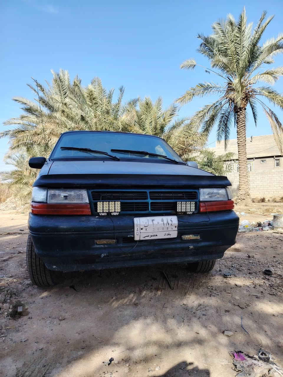 دوج كلايزر ١٩٩٥ بغداد بلاديه محرك سته سلندر كير كهربائي السياره موجوده في سدة الهنديه مهناويه م *********** تخم تاير جدد السعر 33 تجي تشغل وتروح شرط التحويل بااسرع وقت
