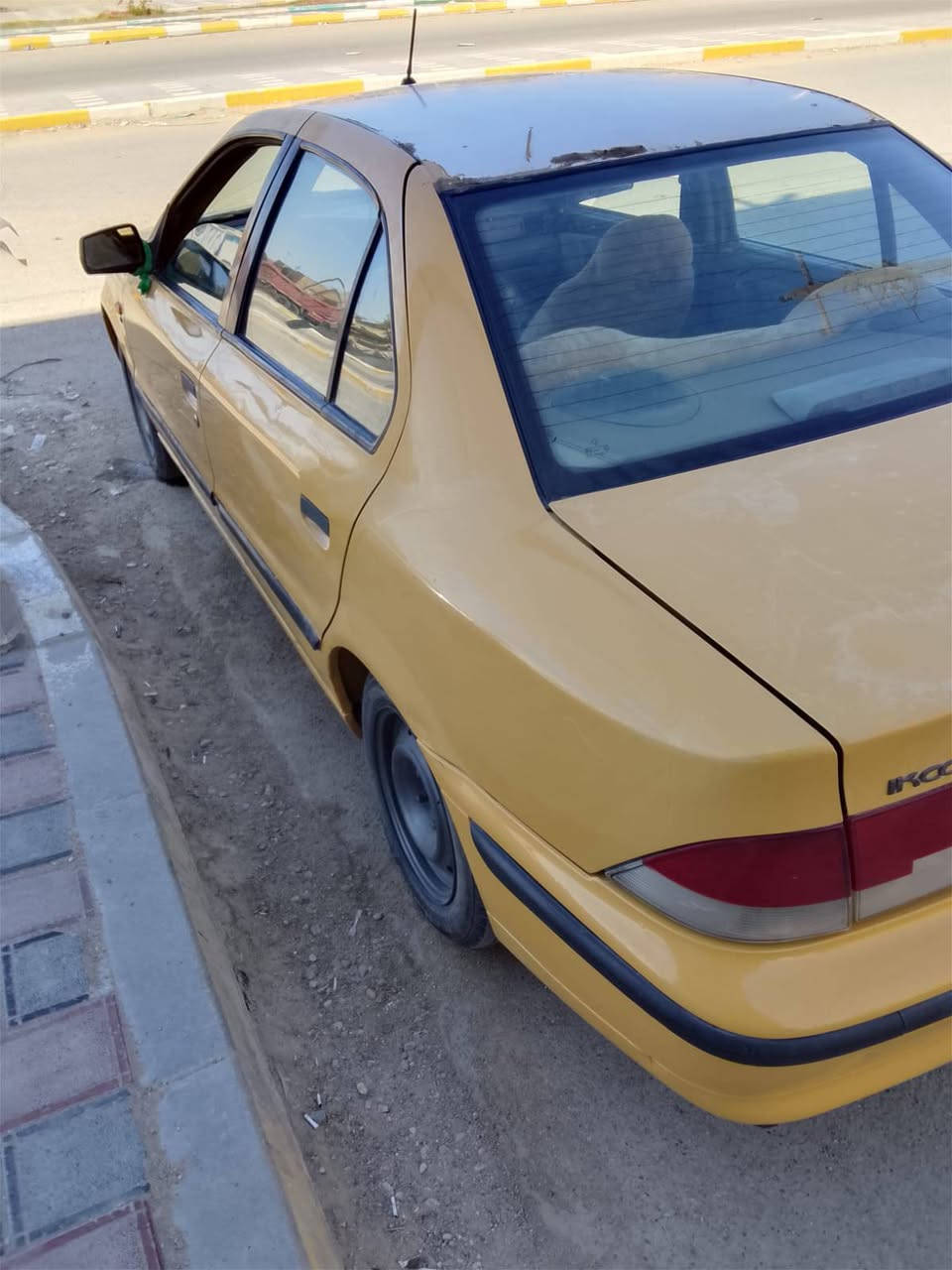 سمند 11 للبيع جاهزه مكينه كير كهربائيات رقم ذي قار شرط مداور  مصفره هيه وغرامات سعر 30 وبيهه مجال قليل 
مكان ناصريه سيد دخيل***********
