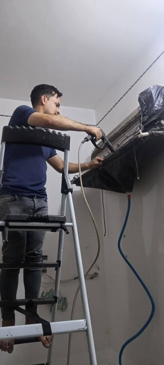 تنصيب وغسل سبالت
بأسعار مناسبه
***********
سيد عبدالله
