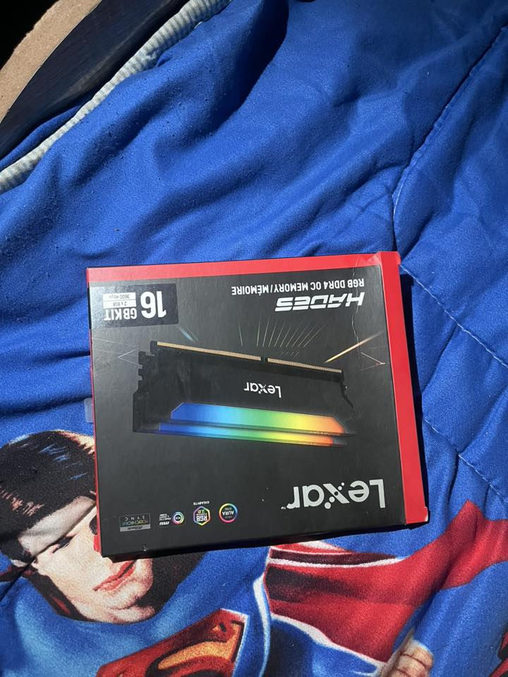 تجميعه استخدام شهرين
كرت شاشه 3070 

الشاشه 165hz مقوسه ips 

27 انج 

I5 13400F المعالج

Ram 16

M.2 1 TB

باقي الموصفات بالصوره 

الميز و الكيس معا الكرسي و الشاشه 

كيبورد + ماوس و سماعة + مايك بس تعابن شويه

Ups معا 2 باتري

ب مليون 300 

*********** حاب تشتري اتصل
