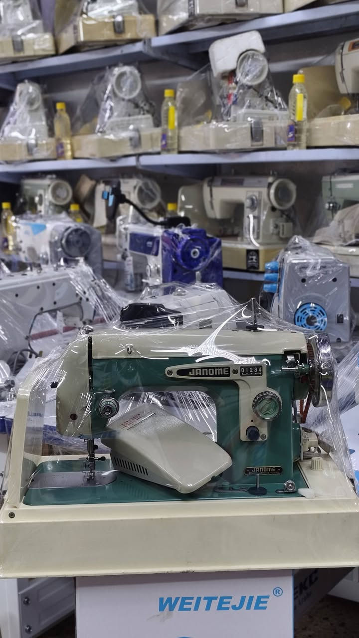 مكائن ياباني اصلي بضمان لمدة عامين 
خياط عدل فقط تعمل علا كل انواع القماش
للاستفسار واتساب
***********
