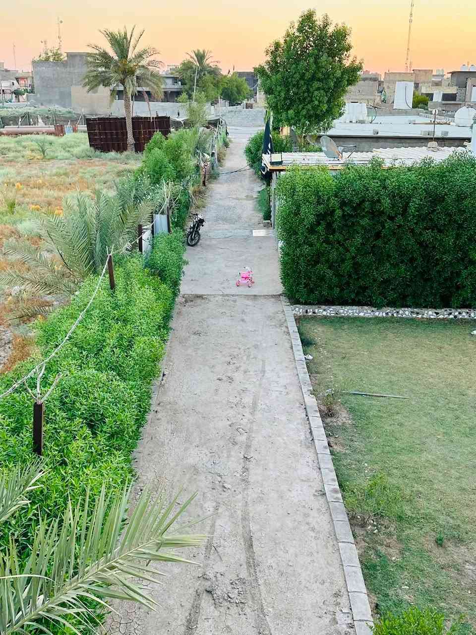 السلام عليكم بيت للبيع طابو زراعي 25
مساحت الرض 550 م البناء 160  المحموديه حي بدر ***********
