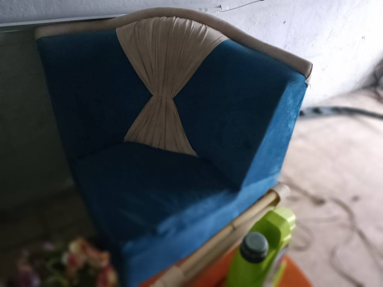 السلام عليكم ورحمه الله وبركاته للبيع
ديوان 3 امتار و70 سنتيم ماعدا زاوية 
السعر 60 الف شراي يجي خاص


**إذا كنت صاحب هذا الإعلان وتريد حذفه لأي سبب، رجاءا أرسل رسالة إلى الدعم الفني**