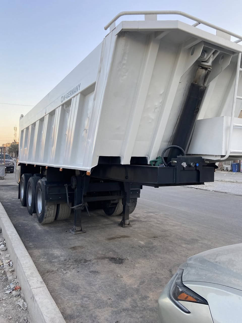 سلام عليكم عربانة ماك نيسان ذرعة 22 متر  استفسار ***********
