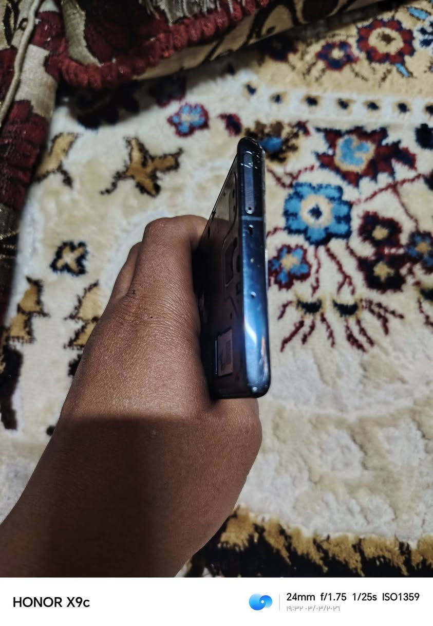 سامسونك نوت 10 بلاص
عايز فقط شاشه الباقي كلو شغال شرط
يرهم بيع ويرهم مراوس 

 ه‍اتف/***********
